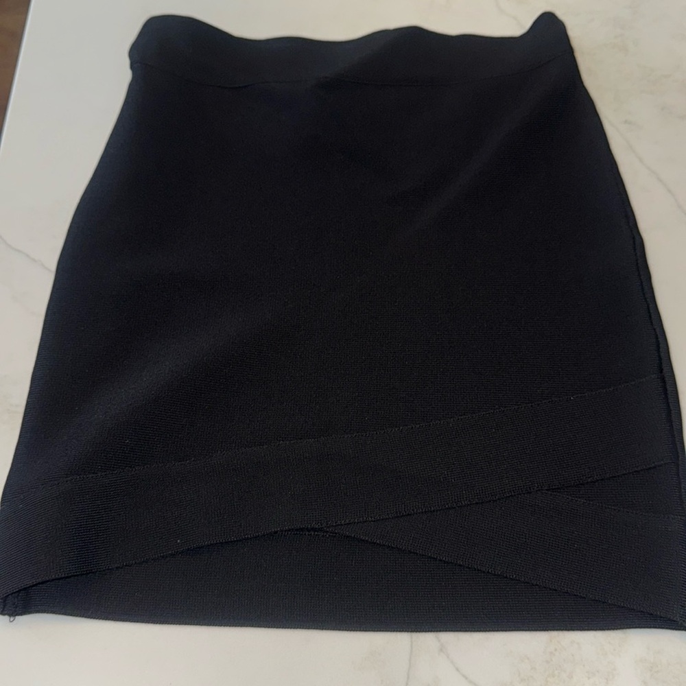 BCBGMAXAZRIA Black Bandage Skirt Size Small NWT